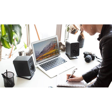 Kanto YU2MB Powered Desktop Speakers Onyx - Matte Black/Noir