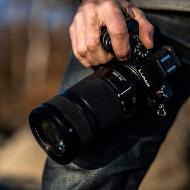 Panasonic 70-300mm F4.5-5.6 LUMIX S Series PRO MACRO OIS L-Mount Full Frame Lens S-R70300