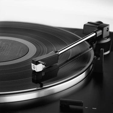 Audio-Technica Automatic Wireless Turntable and Speaker Black + 2 Year Warranty