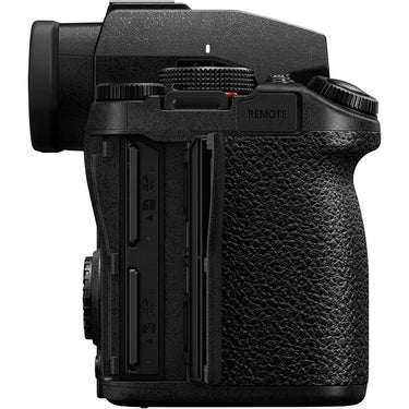 Panasonic Lumix S5II Full-Frame Mirrorless Camera with 20-60mm f/3.5-5.6 Lens - DC-S5M2KK