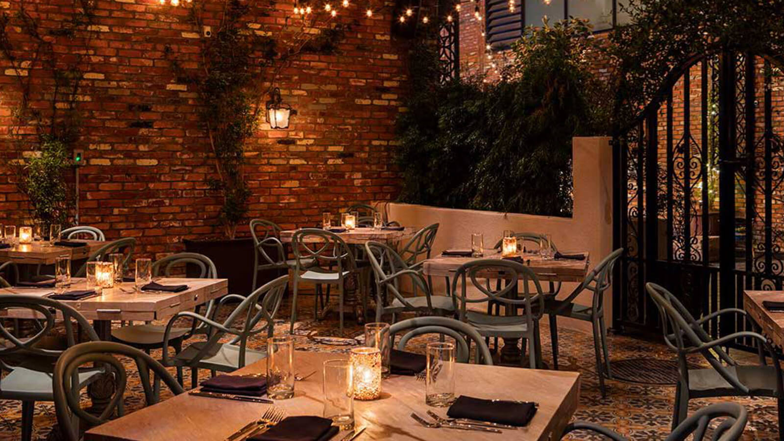 Beauty & Essex Los Angeles Patio