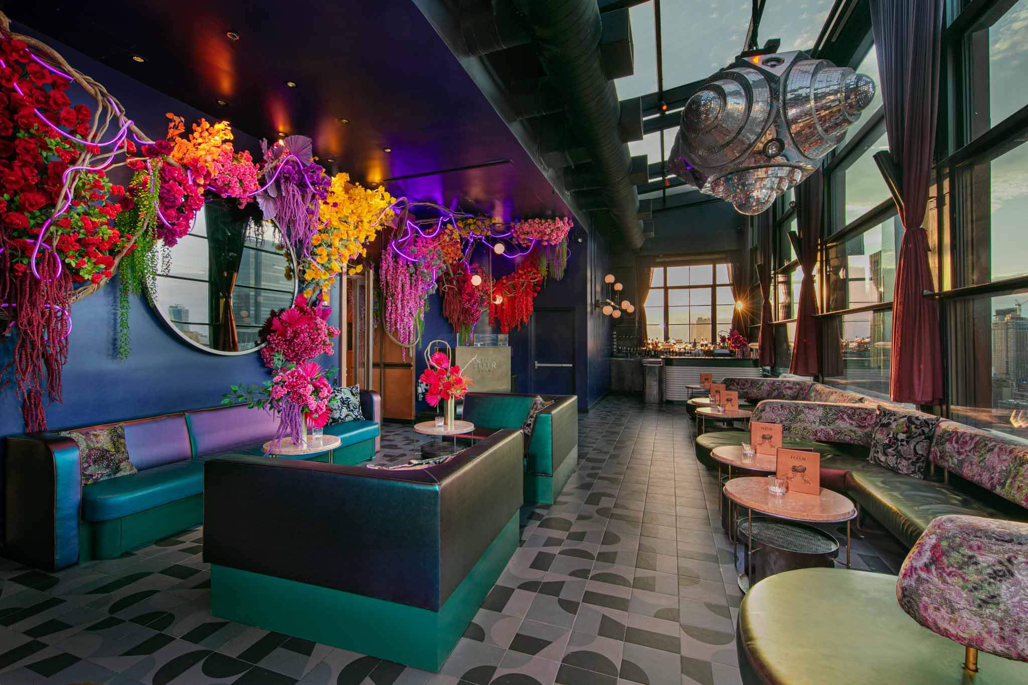 fleur room hanging gardens
