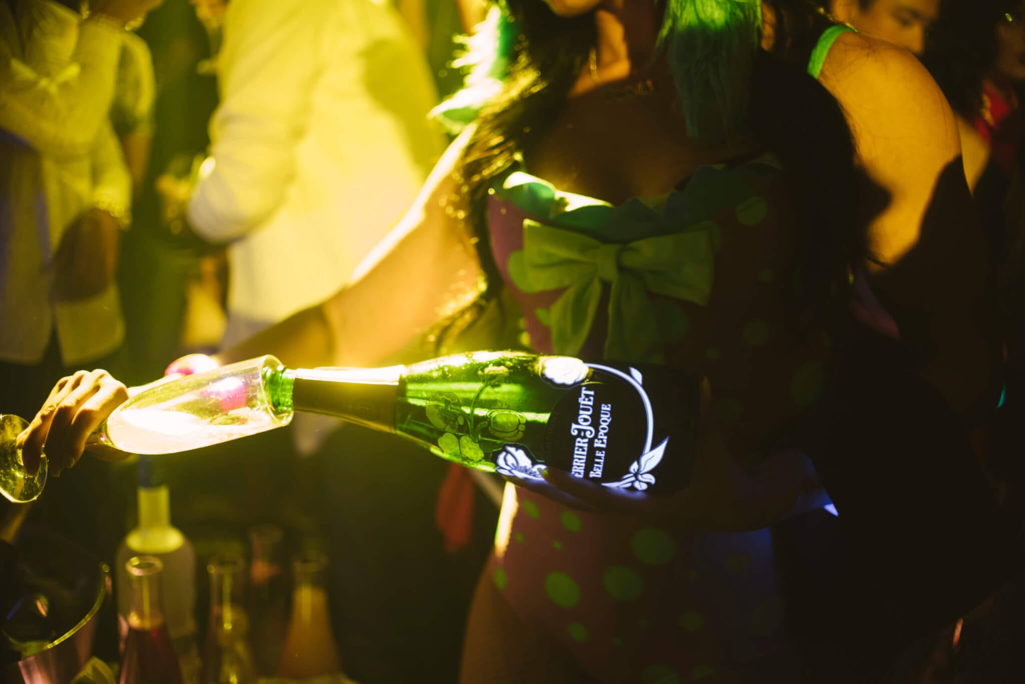 Champagne Pour