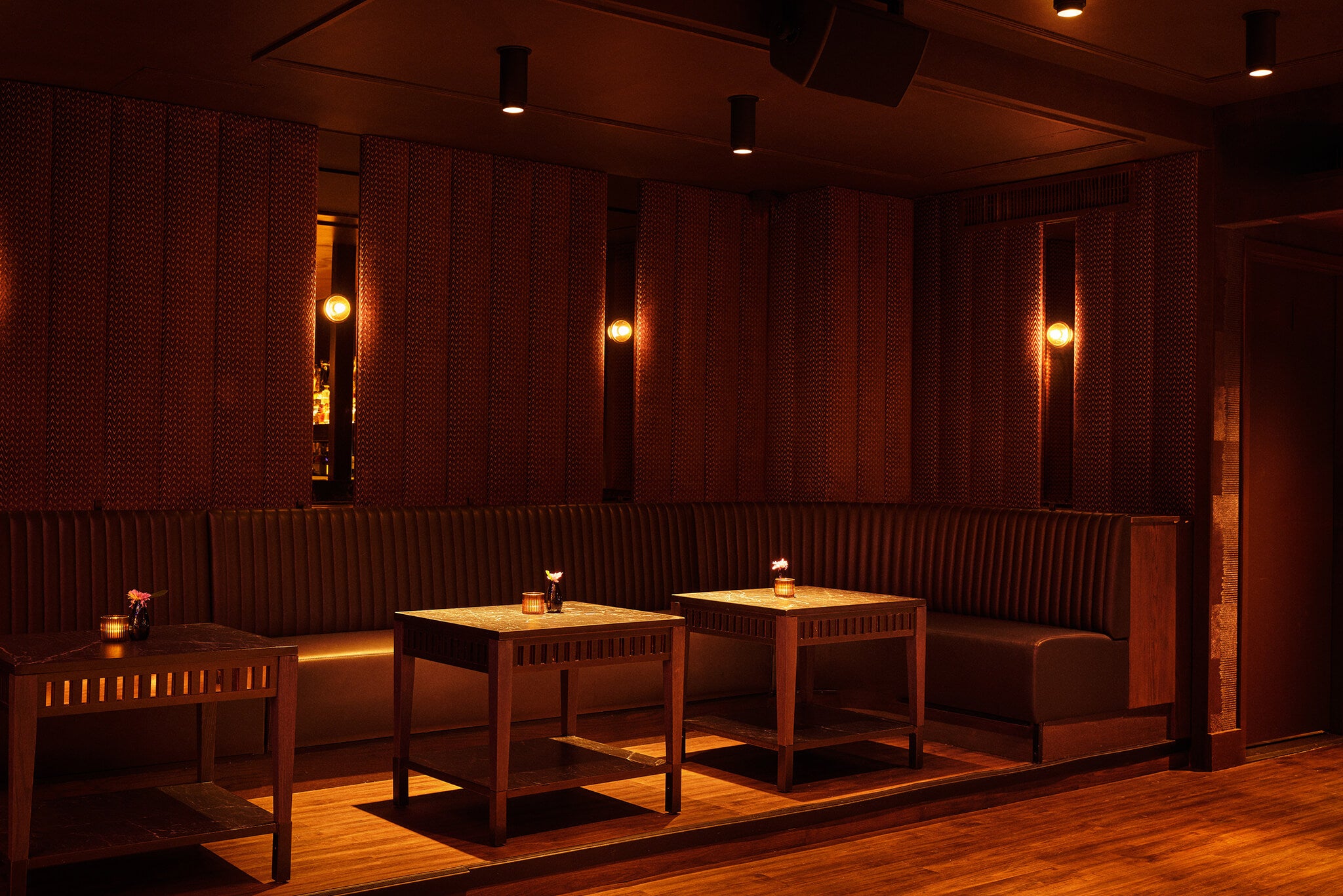 Marquee New York Tables