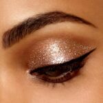Stila Glitter & Glow Liquid Eyeshadow: Stunning Metallic Shine - Image 4
